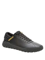Sneaker Caterpillar modelo Hex + color negro, con capellada de cuero napa texturizado y suela de goma robusta con diseño de panal. Presenta el logo de la marca en color amarillo en el lateral y en la lengüeta.