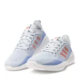 Championes de running Adidas modelo Fluidflow 2.0, con exterior de tejido textil transpirable en tonos celestes y detalles en naranja. Presenta mediasuela acolchada para mayor amortiguación y cierre con cordones.