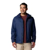 Campera impermeable Columbia modelo Watertight II, color azul marino. Cuenta con capucha ajustable, cierre frontal con solapa, bolsillos laterales con cierre, puños ajustables y forro de malla transpirable. Incorpora tecnología Omni-Tech para mayor protección contra la lluvia.