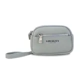 Monedero de mano con diseño rectangular y textura granulada, marca Lincoln's. Cuenta con cierre perimetral, bolsillo frontal con cierre y correa de muñeca integrada.