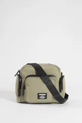 Bandolera verde militar de nylon, con múltiples bolsillos con cierre, correa ajustable negra con inscripción y etiqueta frontal de la marca Symphorine.