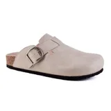 Zueco casual color beige con hebilla metálica ajustable y plantilla de corcho.