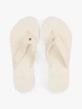 Ojotas Tommy Hilfiger color crema con plataforma baja y tiras tejidas al crochet.