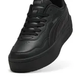 Championes Puma modelo Court Lally Skye, de diseño urbano con plataforma, color negro monocromático, confeccionados en material sintético con cordones al tono.