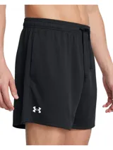 Short deportivo Under Armour de malla, color negro, con cintura elástica y logo de la marca en el lateral.