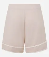 Short de tiro alto confeccionado en mezcla de viscosa y lino, color beige, con detalle de cuerda decorativa en el dobladillo.