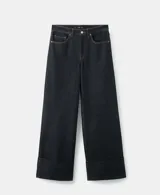 Jeans de denim oscuro de corte ancho y tiro medio, con bolsillos laterales y traseros, y botamanga ancha con vuelta.