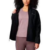 Campera softshell Columbia modelo Kruser Ridge III, color negro, con cierre frontal completo, cuello alto y bolsillos laterales con cierre. Cuenta con tecnología Omni-Shield que repele la humedad y resiste manchas, además de ser resistente al viento.