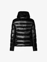 Campera puffer azul marino con capucha desmontable, cuello alto y cierre frontal con cremallera.