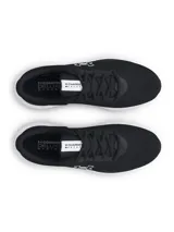 Championes de running Under Armour Charged Escape 4, color negro con suela blanca. Presentan parte superior de malla técnica transpirable, contrafuerte externo en el talón para mayor sujeción y mediasuela con tecnología Charged Cushioning para una amortiguación óptima.