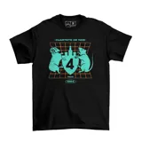 Remera negra de manga corta con estampa frontal en tonos turquesa y naranja que incluye el logo de la banda Cuarteto de Nos, un escudo con el número 4 y figuras de animales.
