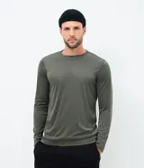 Remera deportiva de manga larga para hombre, color gris melange, con cuello redondo y tecnología dry con protección UV.