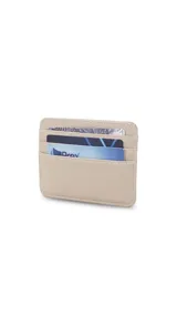 Tarjetero de símil cuero color beige con visor frontal transparente y ranuras para tarjetas.