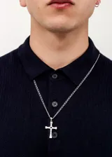 Cadena bilbaína de plata 925 con dije de cruz con incrustaciones de circonias.