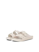 Sandalias Jack & Jones color crema con dos correas ajustables con hebilla y plantilla con logo de la marca.