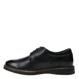 Zapato de vestir tipo derby para hombre, confeccionado en cuero negro con cordones al tono y suela de goma con detalle de vira en color marrón.