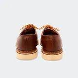 Zapato acordonado Red Wing Classic Oxford color marrón rojizo con suela clara.