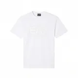 Remera blanca de manga corta con cuello redondo. Presenta el logo 'EA7 EMPORIO ARMANI' en relieve tono sobre tono en el centro del pecho.