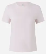 Remera básica de cuello redondo y manga corta, confeccionada en algodón suave y transpirable. Diseño liso y versátil de la marca Blue Steel.