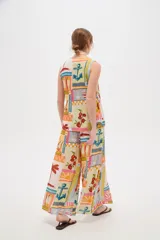 Chaleco de viscosa con escote en V, breteles anchos y diseño estampado multicolor.