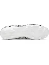 Championes de fútbol Under Armour Magnetico Select 5 FG con capellada de piel sintética en color blanco y negro con patrón geométrico pixelado, suela de TPU con tacos cónicos y cordones blancos.