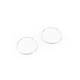 Par de aros tipo argolla de plata.