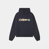 Hoodie negro de corte oversize con capucha y bolsillo frontal tipo canguro. Presenta un estampado frontal colorido con el logo de la marca en estilo stickers.