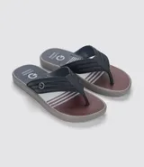 Ojotas de dedo Cartago modelo Montreal, confeccionadas en PVC, con tira anatómica texturizada y plantilla con relieve.