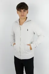 Campera gris claro melange con cierre frontal, cuello alto y bolsillos laterales.