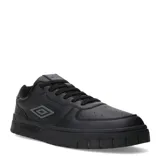 Championes urbanos Umbro modelo Milo, color negro, con diseño de caña baja, confeccionados en material sintético con perforaciones en la puntera y logo de la marca en el lateral y la lengüeta.