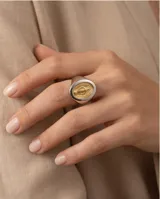 Anillo sello de plata 925 con aplique de lámina de oro 18k y diseño grabado de la Virgen Milagrosa.