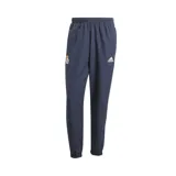 Pantalón deportivo azul marino Adidas UBP Real Madrid, con cintura elástica, cordón de ajuste y bolsillos laterales con cierre. Presenta el escudo del Real Madrid bordado en la pierna izquierda y las tres líneas características de Adidas en blanco a lo largo de la pierna.