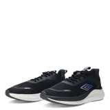 Championes deportivos Umbro modelo Vanta, color azul marino con detalles en plateado y azul eléctrico. Presentan una capellada de malla transpirable con refuerzos sintéticos y una suela de goma blanca con amortiguación.