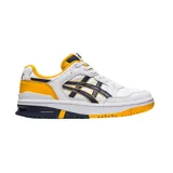 Championes Asics modelo EX89, de diseño retro inspirado en el básquetbol, con combinación de colores blanco y negro. Presentan una estructura de cuero con perforaciones en la puntera, cordones al tono y suela de goma resistente.