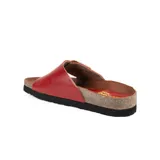 Sandalias marrones de cuero con suela tipo corcho y una tira ancha en el empeine con hebilla metálica grande.