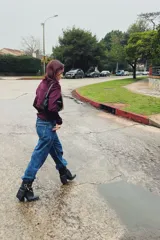 Pantalón de jean azul de corte recto.