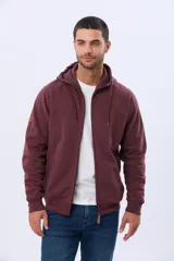 Canguro de felpa color azul marino con cierre frontal completo, capucha con cordones y bolsillos canguro.