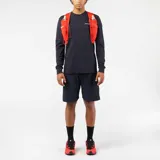 Championes Salomon XT-Evo de diseño técnico y deportivo, color gris, con detalles superpuestos y suela de gran tracción ideal para running y trekking.