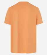 Remera de manga corta y cuello redondo, confeccionada en algodón peruano de alta calidad. Presenta un diseño liso y corte cómodo, ideal para uso diario.