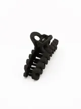 Pinza para el pelo de diseño tipo cadena eslabonada, en color negro mate.
