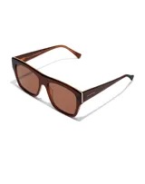 Lentes de sol unisex marca Hawkers, modelo Paula x Hawkers - Doumu Brown. Montura rectangular color marrón con detalles dorados y lentes marrones.