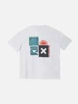 Remera oversize color rosado, con diseño gráfico estampado en la espalda de estilo abstracto y minimalista.