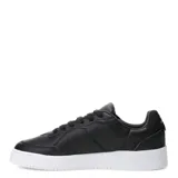 Championes urbanos Topper modelo Terre, color negro con suela de plataforma blanca. Presentan diseño de corte bajo con cordones al tono y logo de la marca en la lengüeta y lateral.