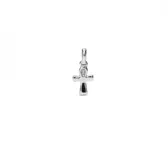 Dije charm de aleación de metales bañados en plata de ley con forma de cruz.