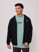 Canguro negro con capucha y cierre, con estampado en la espalda con el logo de Rusty Surfboards en rojo y blanco.