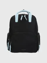 Mochila Hush Puppies de diseño funcional en color negro con detalles en celeste pastel. Cuenta con múltiples compartimentos con cierre, incluyendo bolsillo frontal, laterales y compartimento para laptop. Posee manijas superiores y correas ajustables.