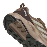 Championes de trekking Adidas Terrex Anylander de hombre, en color marrón, diseñados para senderismo y actividades al aire libre.