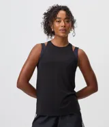 Musculosa deportiva Get Over confeccionada en microfibra negra, con diseño de espalda nadadora, escote alto y calce holgado.