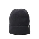 Gorro de lana tejido en punto canalé, color negro, con etiqueta pequeña en el frente.
