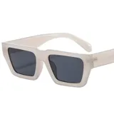 Lentes de sol con armazón cuadrado de estilo moderno en color beige traslúcido y cristales oscuros con protección UV400.